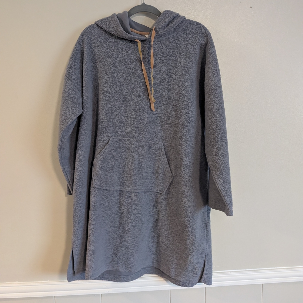 ✨‎ 5 For $50 Kookaburra Ugh Fleece Poncho Size M